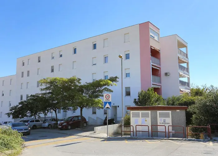 Апартаменти - 11638 *